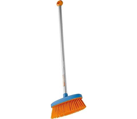 Fiskars First metla