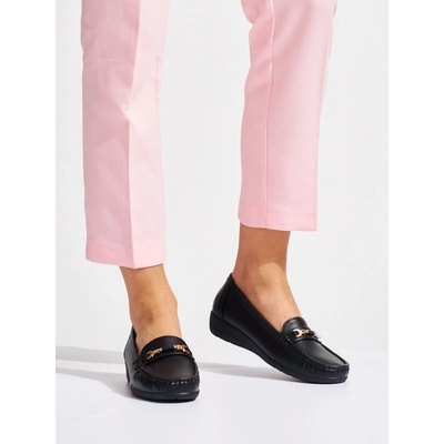 Pěkné černé dámské mokasíny na klínku