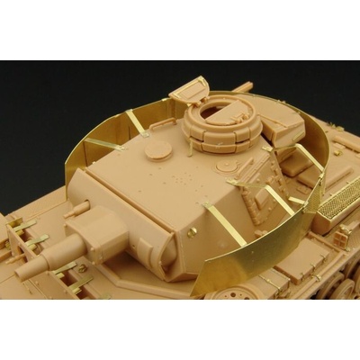 TAMIYA Hauler Pz III TURRET SCHURZEN parts for kit 1:48