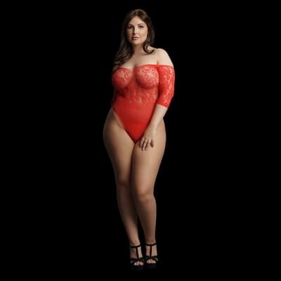 Presents body s odhalenými ramenami a kamienkami - veľkosť plus