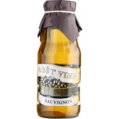 SLOVÁCKÁ MOŠTÁRNA Vinný mošt SAUVIGNON 0,3 l