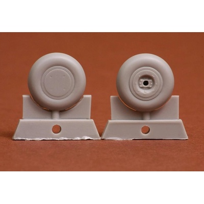 Airfix P-40 wheel set plain 30" Resin for 1:48