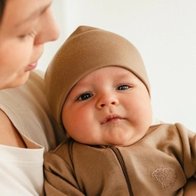 Eevi Merino baby čepička karamelová