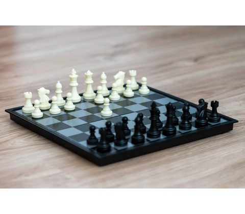 Magnetický backgammon, šach a dáma