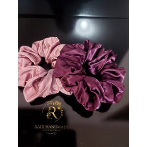 Radi handmade Сатенени скрънчита във светло и тъмно виолетово (680)
