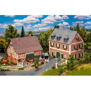 Image 1 of Faller Къща с конна база (130542)