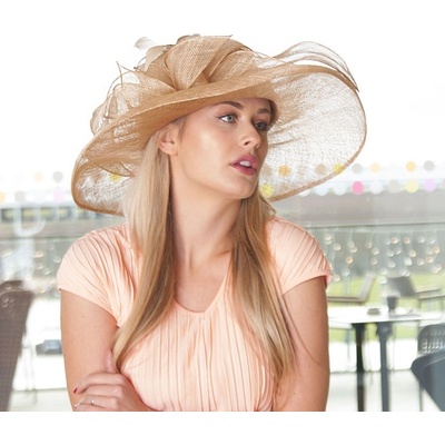 Modelový klobouk sinamay bohatě zdobený tm. modrá