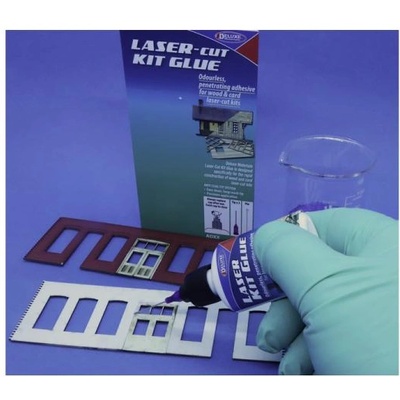 Deluxe Materials Лепило за дървени комплекти Laser-Cut 25ml