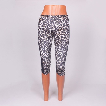 Image 1 of Еластичен летен клин в черно и бежово с леопардов принт