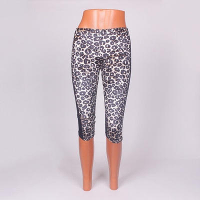 Еластичен летен клин в черно и бежово с леопардов принт