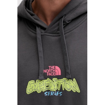 The North Face Памучен суичър The North Face Expedition Celebration мъжки в сиво с качулка с принт NF0A8E3FRHI1 (NF0A8E3FRHI1)