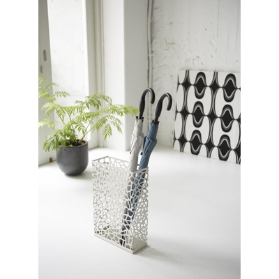 Dizajnový stojan na dáždniky Yamazaki Nest Slim 6323 (45 cm) – biely