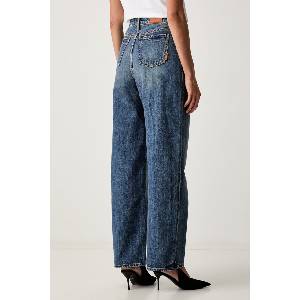 Armani Exchange дънки relaxed fit дамски (XW000100.AF21360)