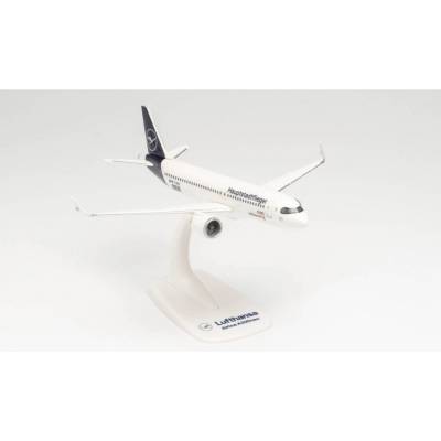 Herpa A320-271N Lufthansa 2018s Colors w. Hauptstadtflieger sticker Named Neubrandenburg 1:200