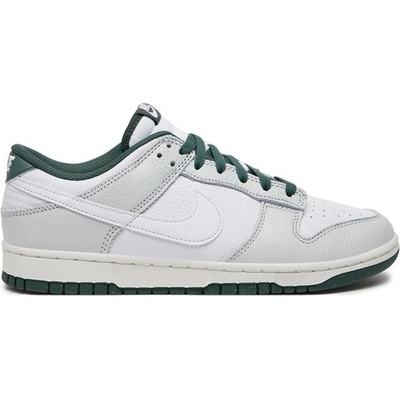 Nike Dunk Low Retro SE Photon Dust Vintage Green