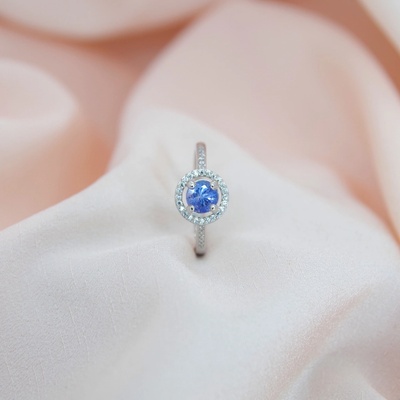 Elegantní stříbrný prsten s přírodním Tanzanitem GR6541TAN
