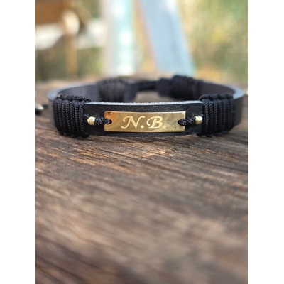 Kathryn' s bracelets Мъжка кожена гривна с 14к златна плочка и гравирано име (ПД1)