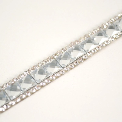Takoy Nažehľovací / lepiaci prámik s diamantovými kamienkami 10mm strieborný