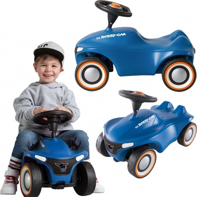 BIG Bobby Car Neo modré zvukové s gumovými koly a mřížovanou maskou