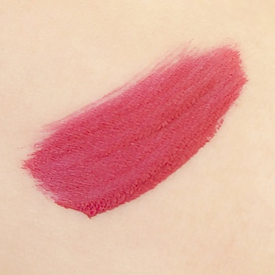 theBalm Meet Matte Hughes dlouhotrvající tekutá rtěnka Devoted 7,4 ml