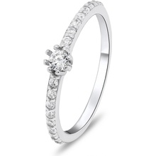 Brilio Silver Nežný strieborný prsteň so zirkónmi RI023W