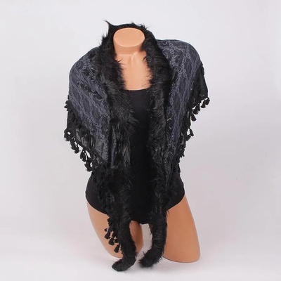 Елегантен шал в черно с пухче, дантела и пискюли