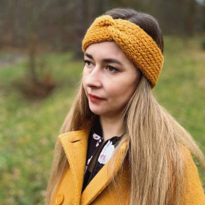 Monyta Háčkovaná z organické vlny Hořčičová
