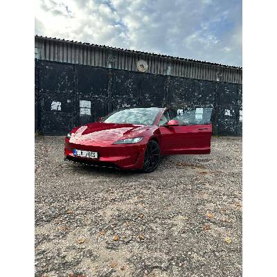 Tesla na celý den: od 6499Kč Brno
