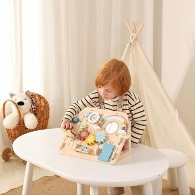 2 Kids Toys Activity board Lvíčkův dům