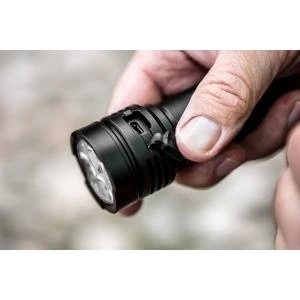 Neowiz Neo Flashlight USB Rechargeable Flashlight 3300 lm OSRAM P9 LED