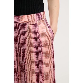 Hoss Intropia Панталон Hoss Intropia в розово със стандартна кройка, с висока талия 6549022 (6549022)