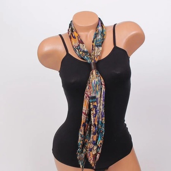 Image 1 of Плисиран дамски шал с цветен десен