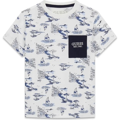 GUESS Бяла тениска за мини момче със сини щампи и тъмно син джоб Guess