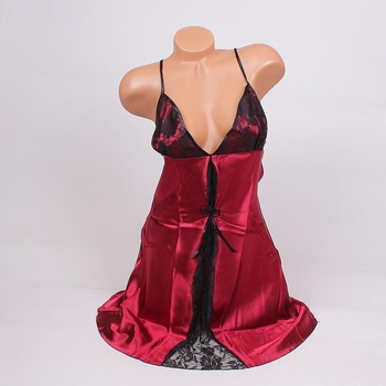 Сатенена нощница в цвят бордо с прекрасна черна дантела