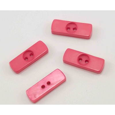Dierkový gombík - tmavo ružový perleťový - rozmer 2,2 cm x 0,7 cm