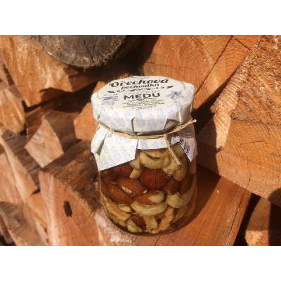 Ořechová pochoutka v akátovém medu, 220g