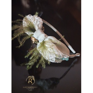 Radi handmade Диадема панделка тюркоаз със зелени пера (993)