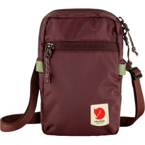 Fjällräven Чанта за рамо Fjällräven High Coast Pocket 0, 8 Shoulder bag - Blackberry - размер 0, 8 l (510-2737-1411)