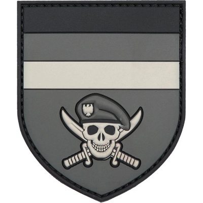 101INC Nášivka plastová 3D štít s lebkou COMMANDO šedočerná