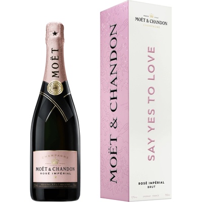Moët & Chandon Rose Say Yes To Love