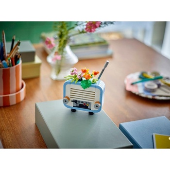 Image 1 of LEGO® Creator 3-in-1 - Record Player with Flowers (31172)