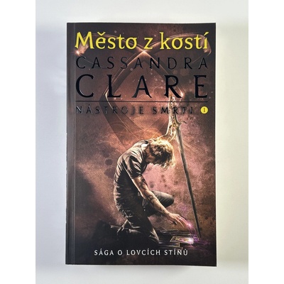 Město z kostí - Nástroje smrti 1, Cassandra Clareová