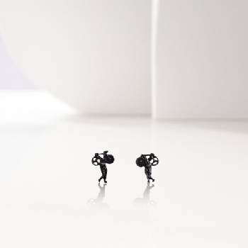 Image 1 of Дамски обеци „Колоездачка - Оксидирано сребро 925 - Ръчно изработени спортни бижута - Талисман за велосипедистки - ssj