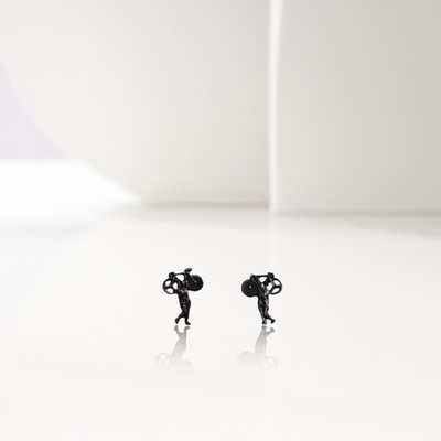 Дамски обеци „Колоездачка - Оксидирано сребро 925 - Ръчно изработени спортни бижута - Талисман за велосипедистки - ssj