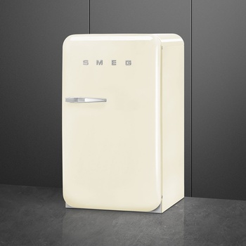 Image 1 of Smeg FAB10RCR5