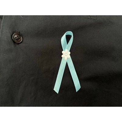 Svatba-eshop Svatební vývazek s kytičkou světle modrý - modré svatební vývazky, voničky