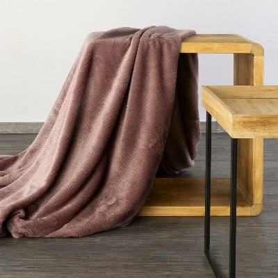 Takoy DESIGN 91 Deka CINDY 5 měkká a příjemná na dotek s raženým vzorem rybí kosti-HF-401093 150 x 200 cm