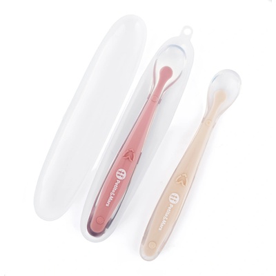 Petite&Mars Sada Silikonové lžičky s pouzdrem Take&Match Sand Rose 2 ks