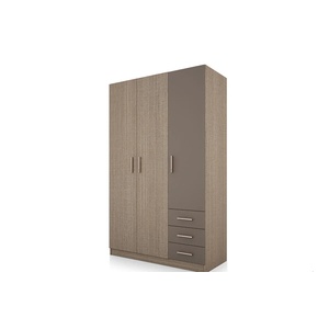 Bogdan Furniture I Трикрилен гардероб Mod 1028 с чекмеджета, Мока/Лате