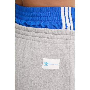 adidas Originals Памучен спортен панталон adidas Originals Ksenia SweatPant в сиво с меланжов десен IW5670 (IW5670)